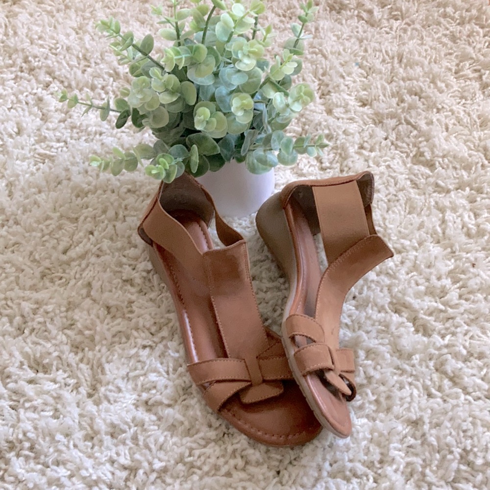 Stylish Flexx gladiator sandals